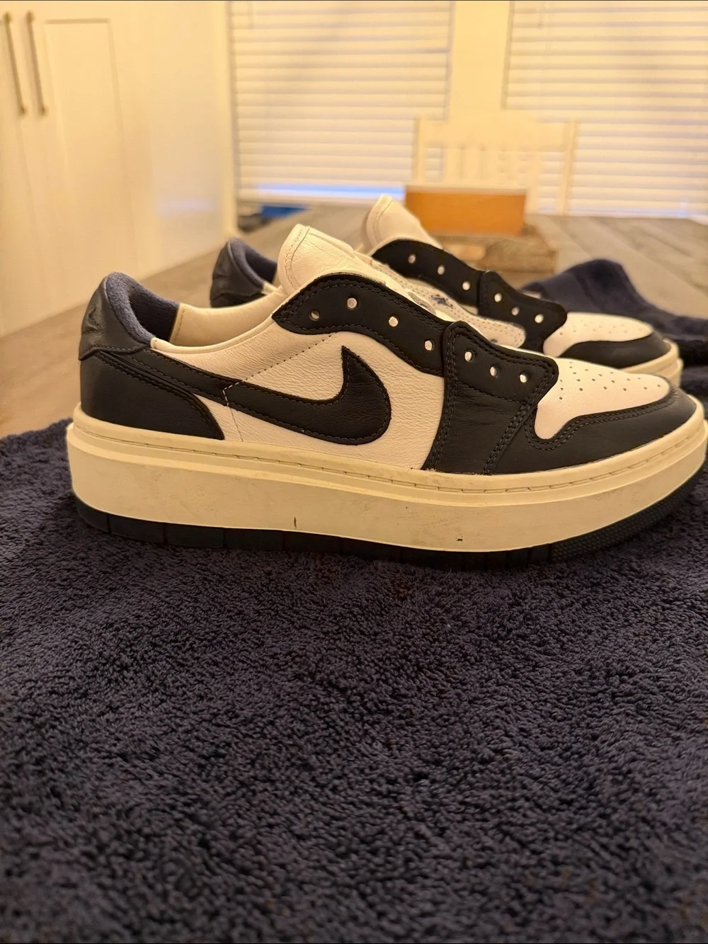 Women’s Air Jordan 1 Elevate Low Midnight Navy – Size 10